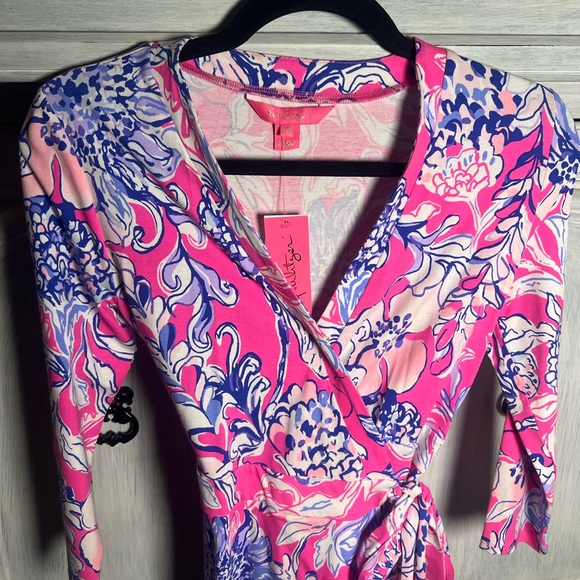 Lilly Pulitzer Karlie Wrap Romper Jersey Sun Drenched Pink Tropics Preppy Resort - Picture 8 of 13
